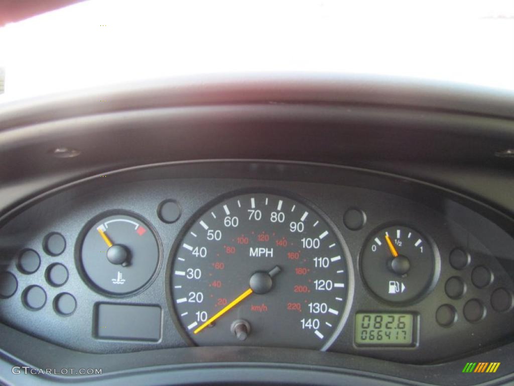 2000 Ford Focus SE Wagon Gauges Photo #39657112