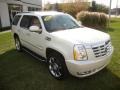 White Diamond - Escalade AWD Photo No. 3