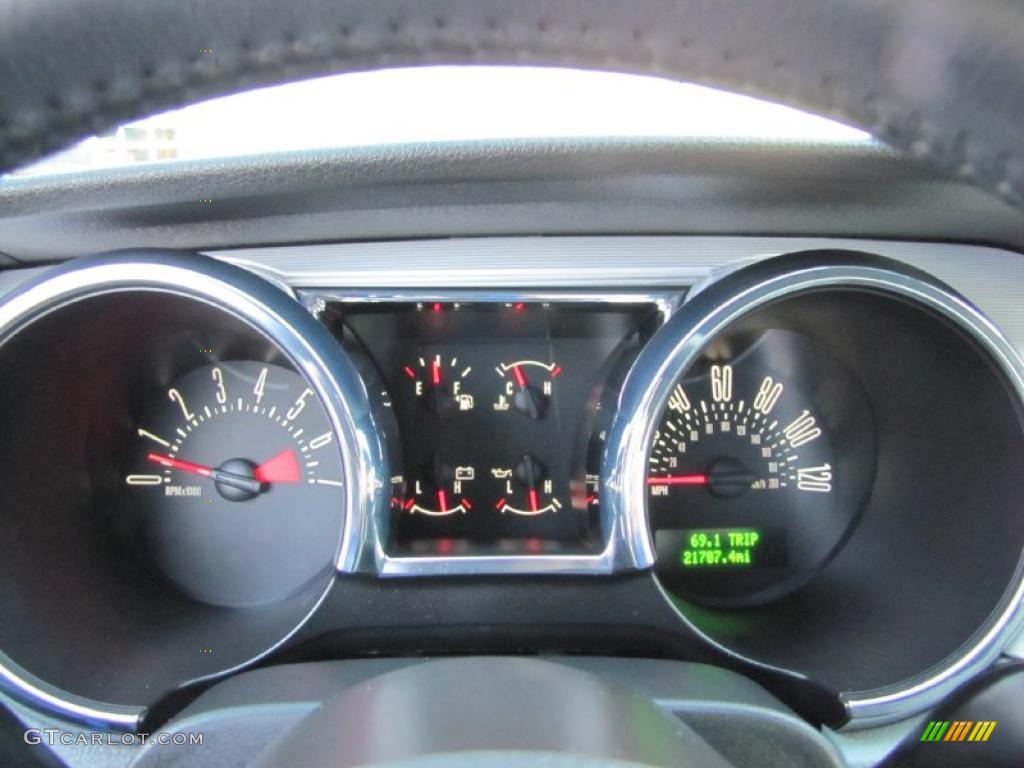 2009 Mustang V6 Premium Coupe - Brilliant Silver Metallic / Light Graphite photo #8