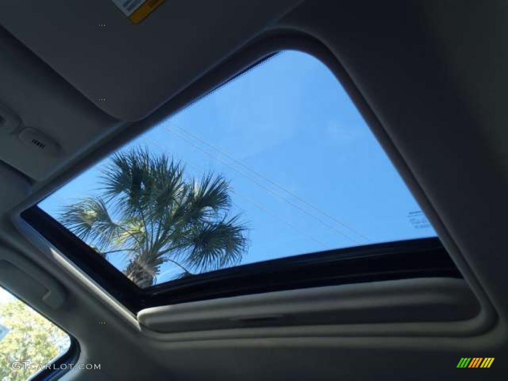 2011 Nissan Juke SV Sunroof Photo #39669383