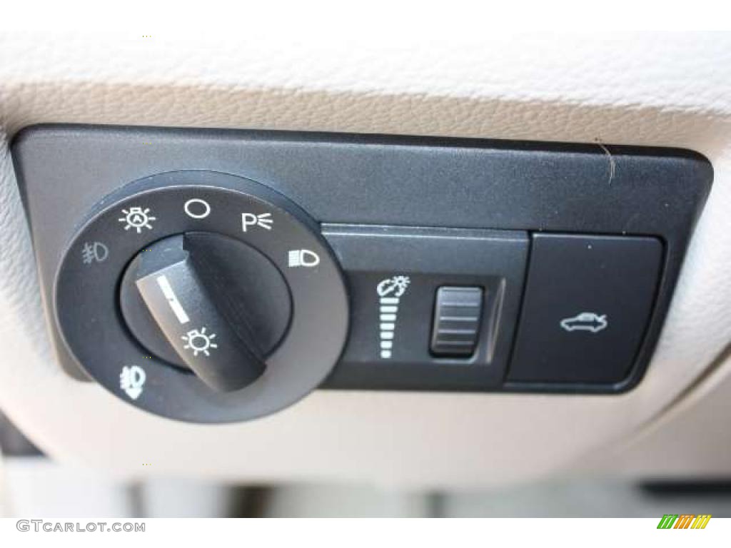 2008 Ford Fusion SEL V6 AWD Controls Photo #39670843
