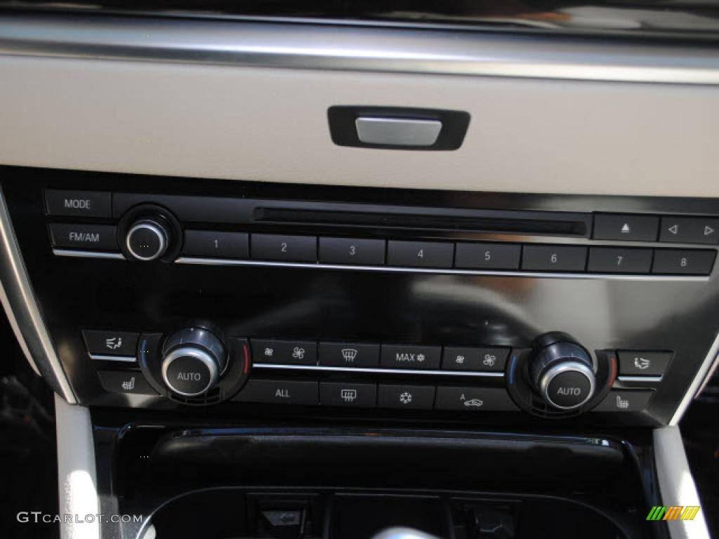 2010 BMW 5 Series 535i Gran Turismo Controls Photo #39671555