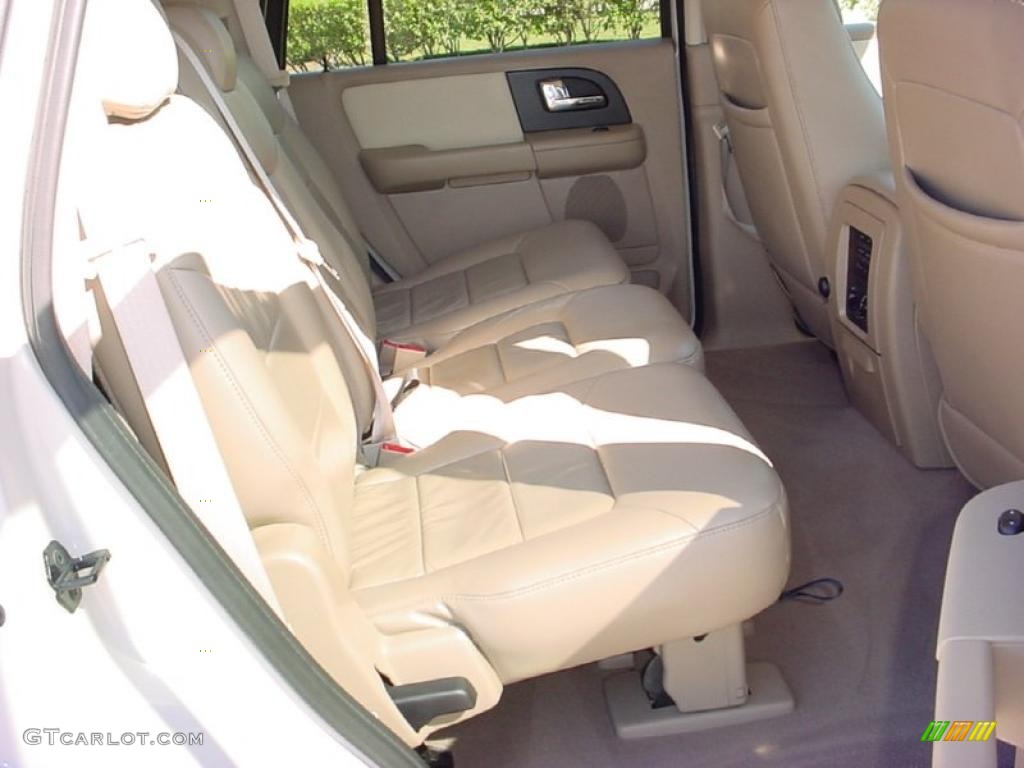 Medium Parchment Interior 2005 Ford Expedition Limited Photo #39671971