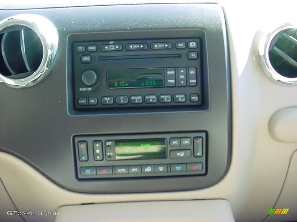 2005 Ford Expedition Limited Controls Photo #39672027