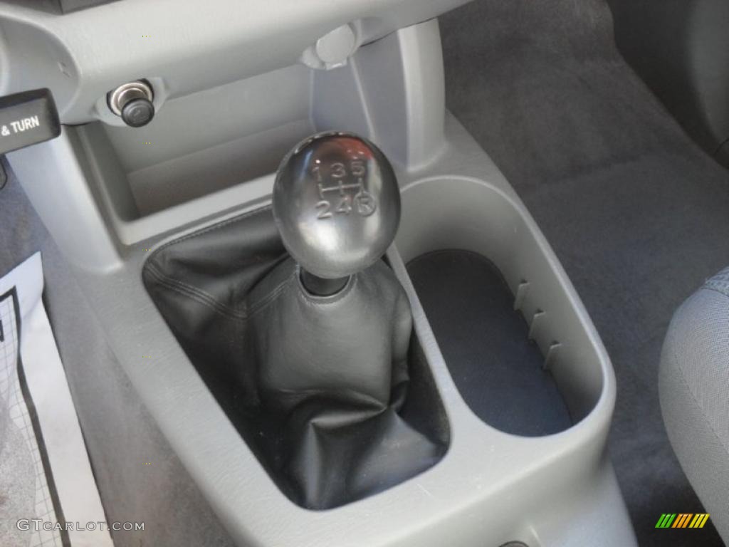 2006 Toyota Tacoma Regular Cab 5 Speed Manual Transmission Photo #39673051