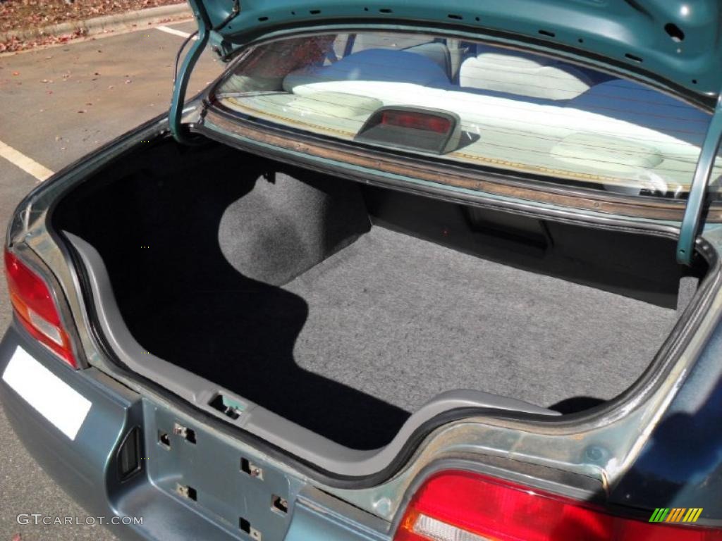 1994 Nissan Altima GXE Trunk Photo #39673863