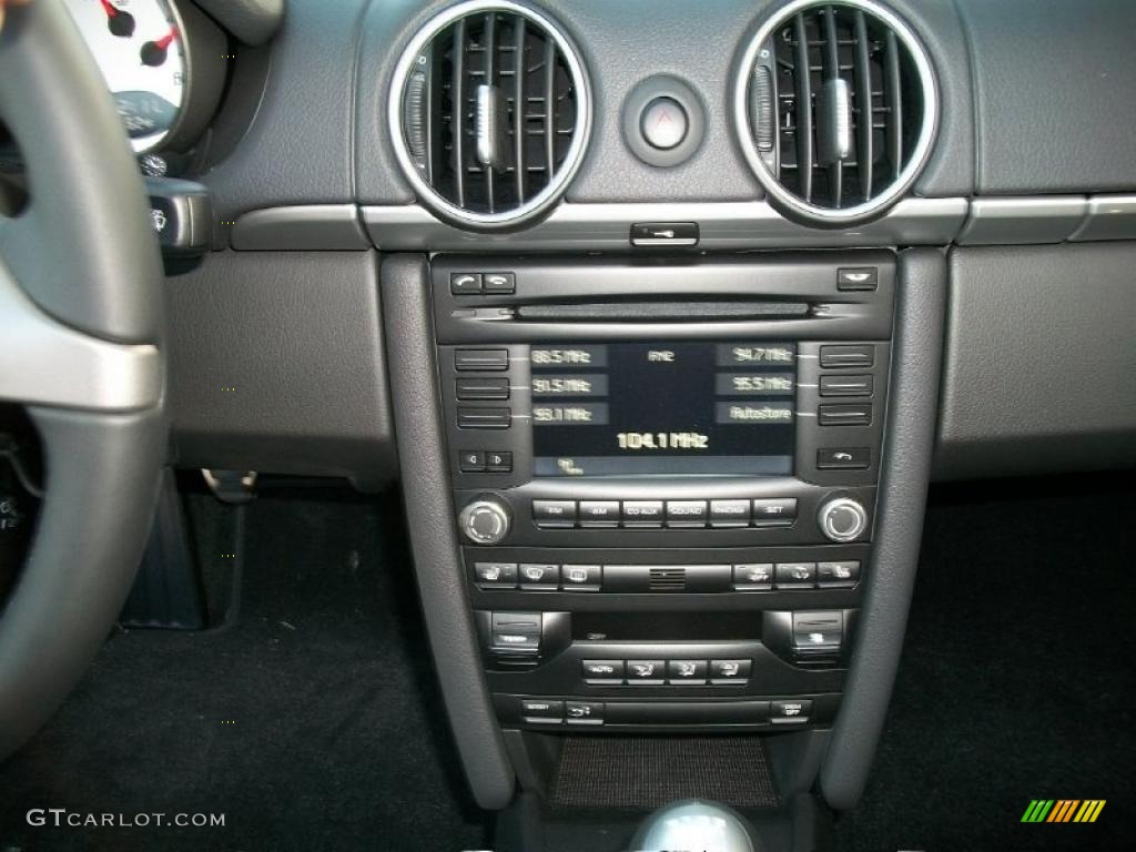 2010 Porsche Boxster S Controls Photo #39675287