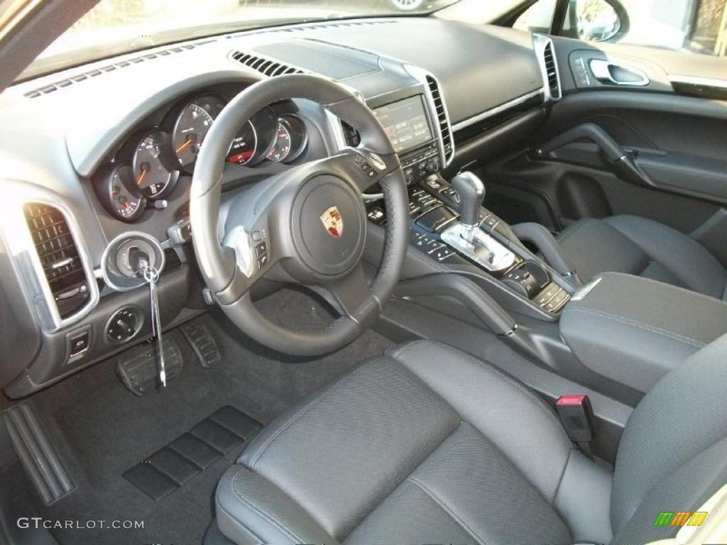 2011 Cayenne  - Classic Silver Metallic / Black photo #11