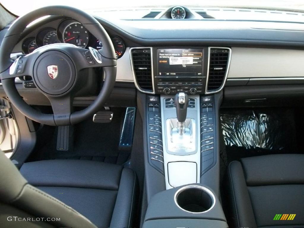 2011 Porsche Panamera Turbo Black Dashboard Photo #39676339