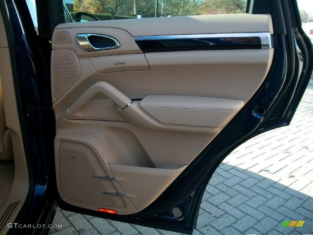 2011 Cayenne  - Dark Blue Metallic / Luxor Beige photo #24