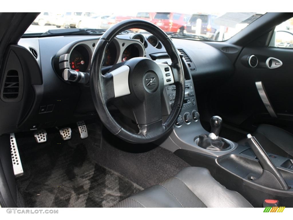 Charcoal Interior 2003 Nissan 350Z Touring Coupe Photo #39680675