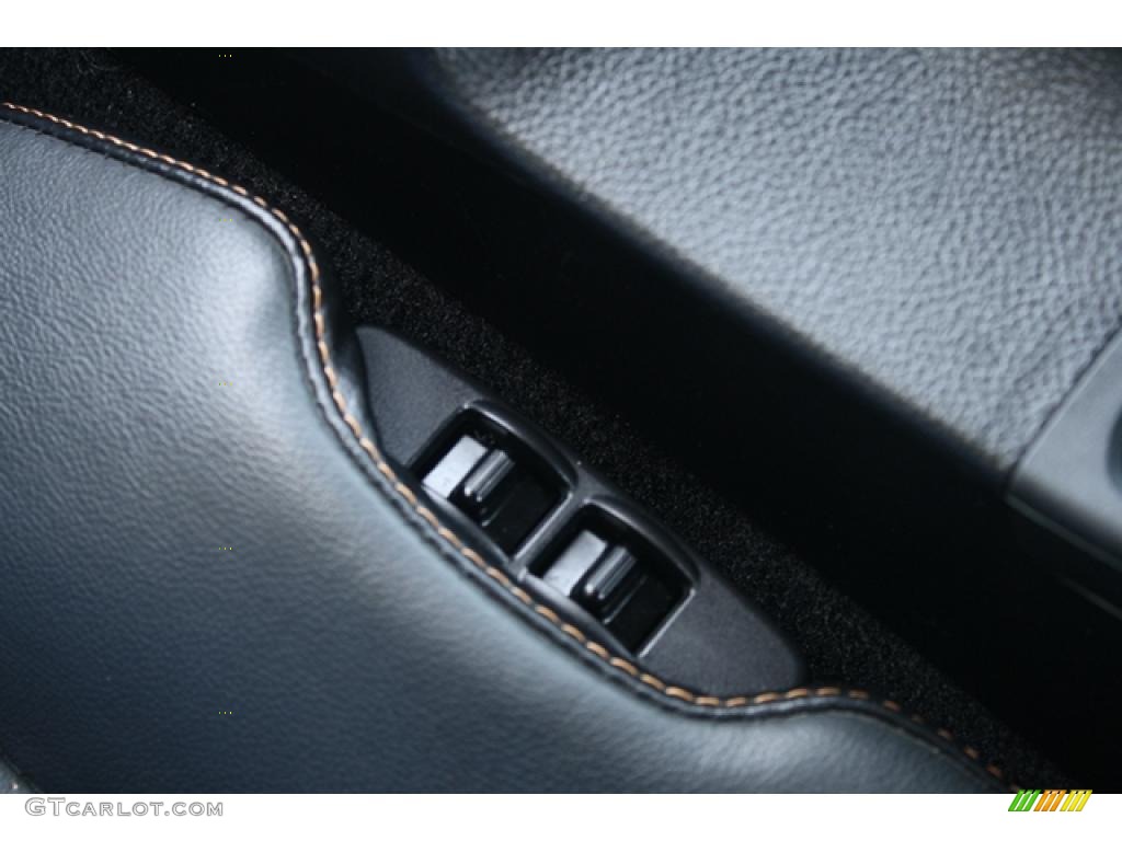 2003 Nissan 350Z Touring Coupe Controls Photo #39681015