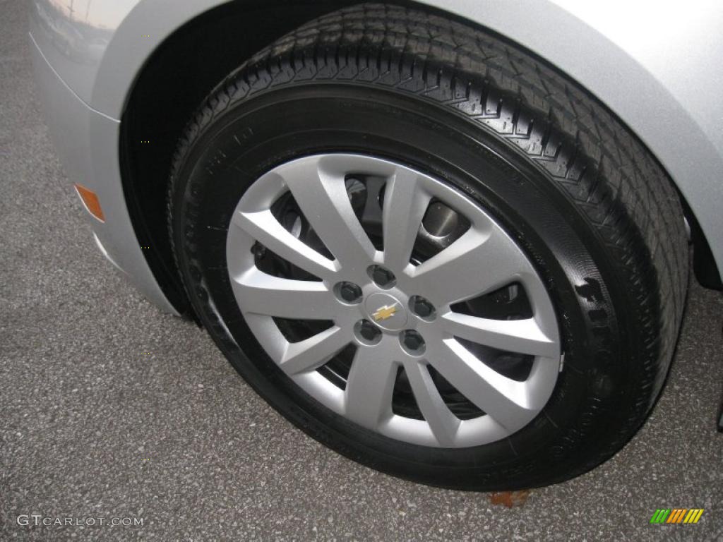 2011 Chevrolet Cruze LT Wheel Photo #39681367