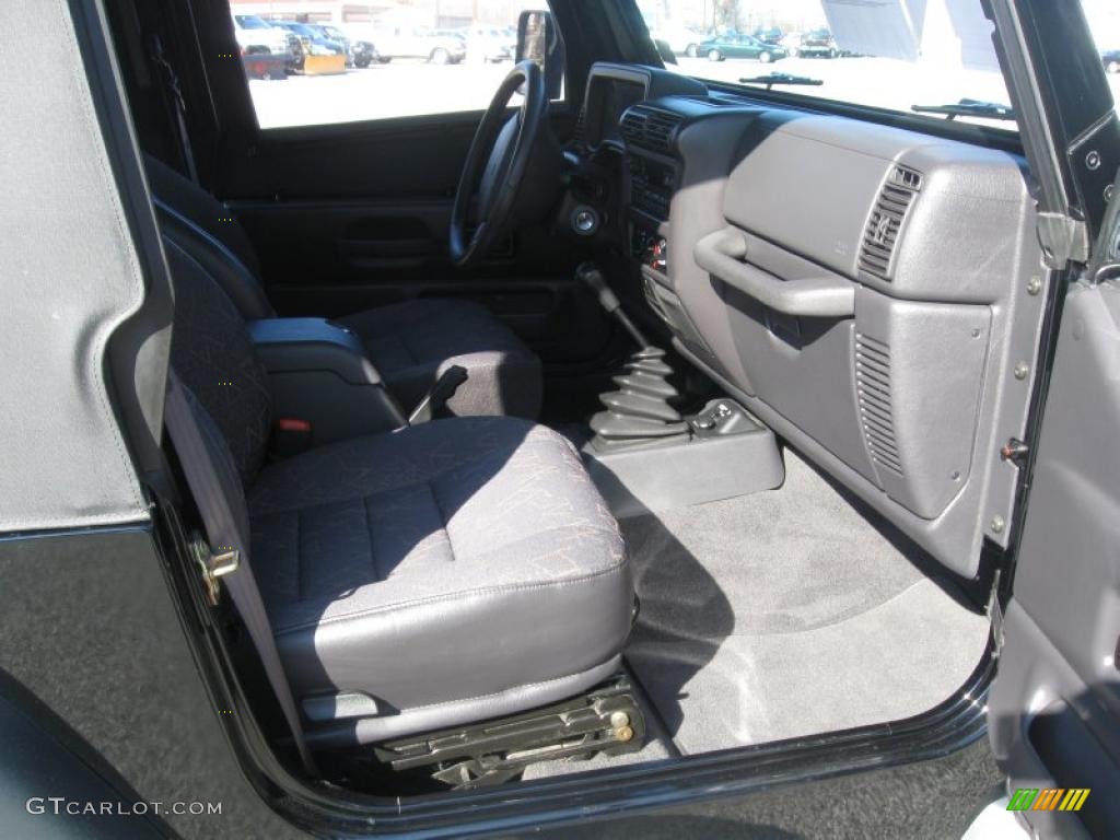 2002 Wrangler X 4x4 - Black / Agate Black photo #17