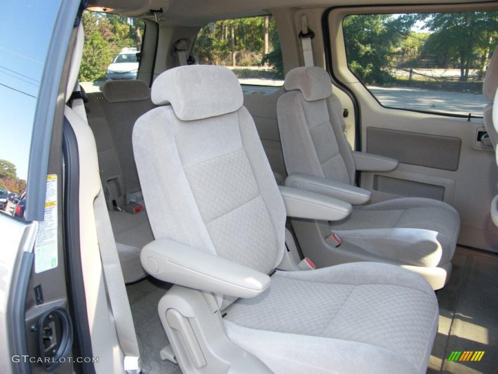 Pebble Beige Interior 2004 Ford Freestar SEL Photo #39683523