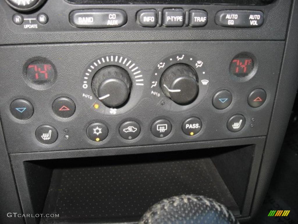 2007 Pontiac Grand Prix GT Sedan Controls Photo #39684107