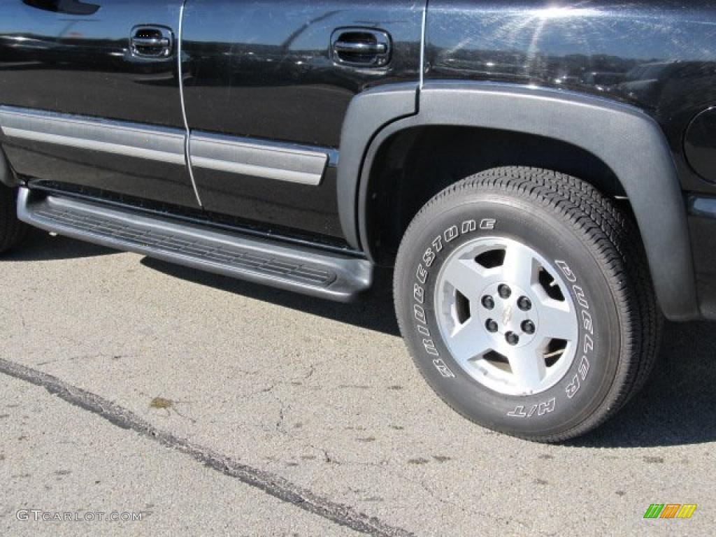 2004 Tahoe LT 4x4 - Black / Tan/Neutral photo #4