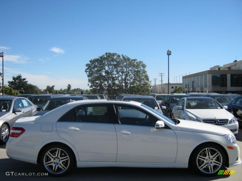 2010 E 550 Sedan - Arctic White / Black photo #2