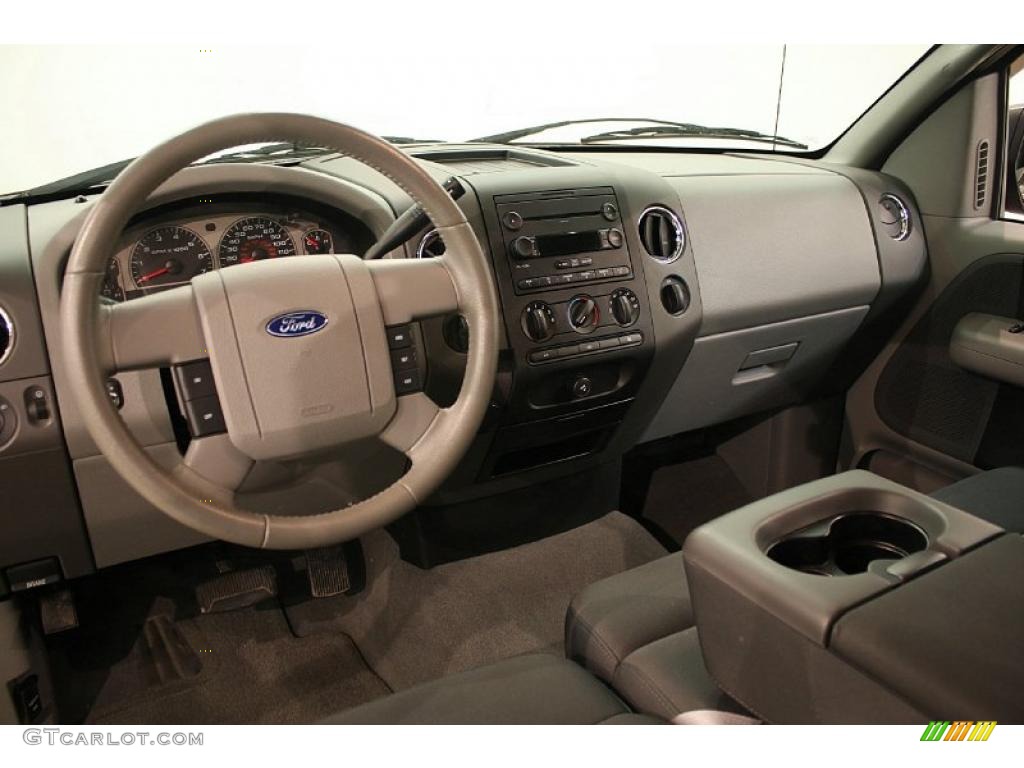 Medium/Dark Flint Interior 2007 Ford F150 XLT SuperCab 4x4 Photo #39685443