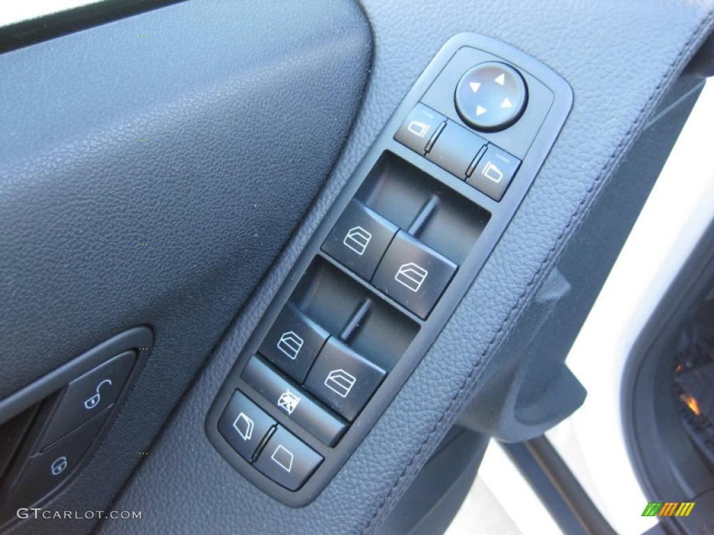 2008 Mercedes-Benz R 350 Controls Photo #39685959