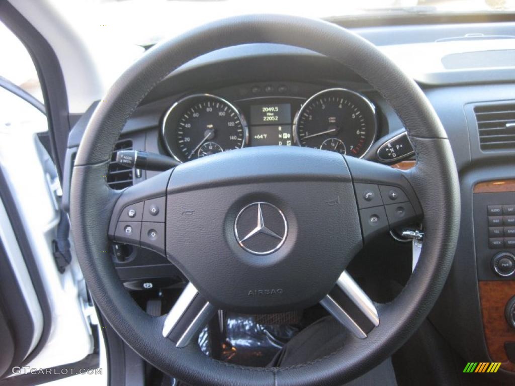 2008 Mercedes-Benz R 350 Black Steering Wheel Photo #39686079
