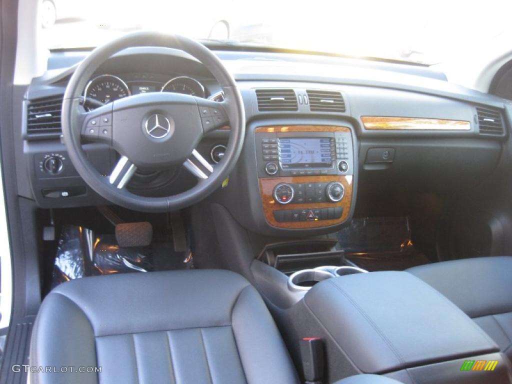 Black Interior 2008 Mercedes-Benz R 350 Photo #39686167
