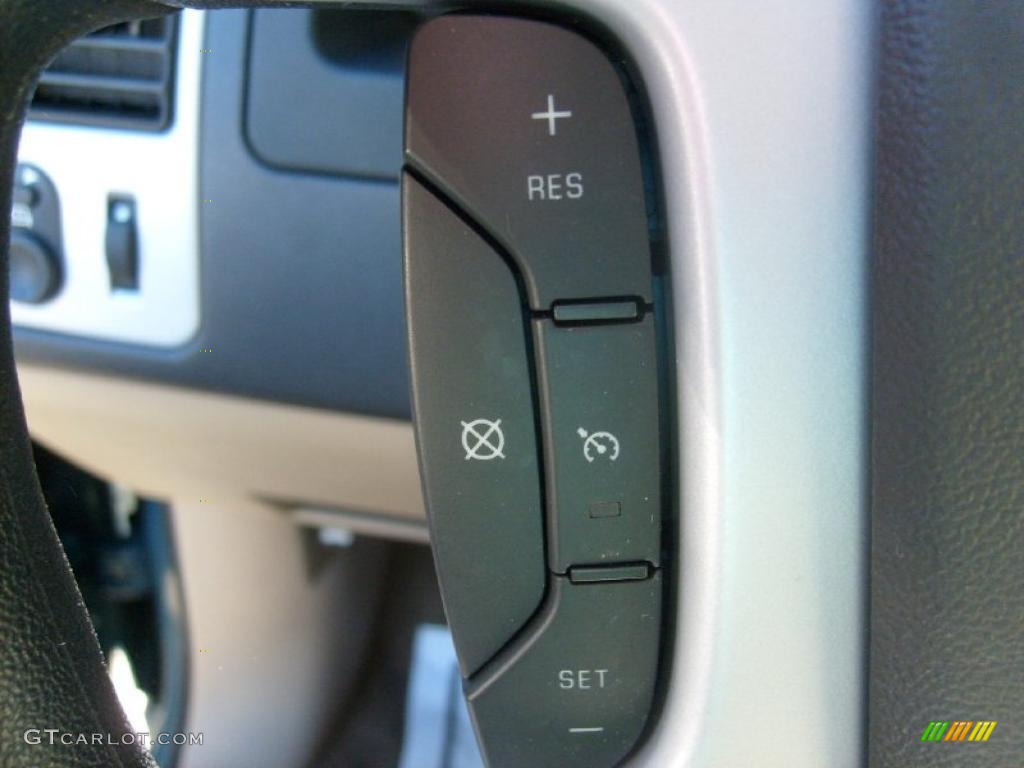 2008 Chevrolet Equinox LS Controls Photo #39687079