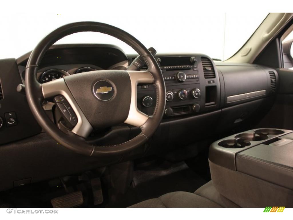 2008 Chevrolet Silverado 2500HD LT Extended Cab 4x4 Dashboard Photos