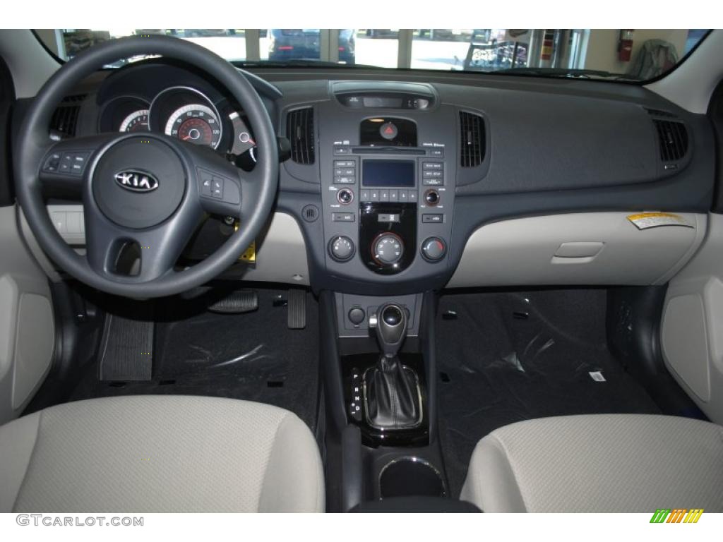 2011 Kia Forte LX Stone Dashboard Photo #39688019