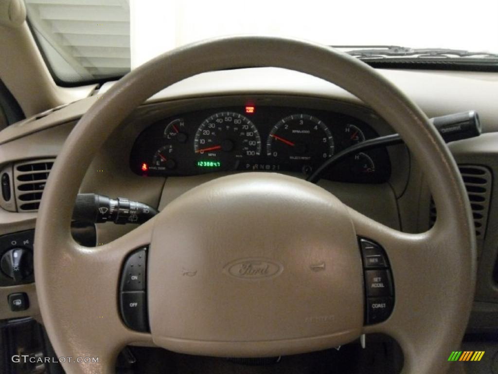 2002 Ford Expedition XLT 4x4 Medium Parchment Steering Wheel Photo #39693643