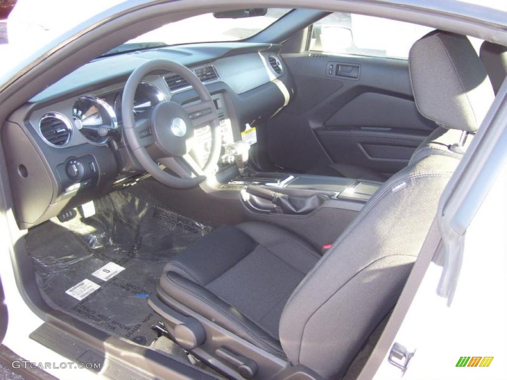 2011 Mustang V6 Coupe - Performance White / Charcoal Black photo #23