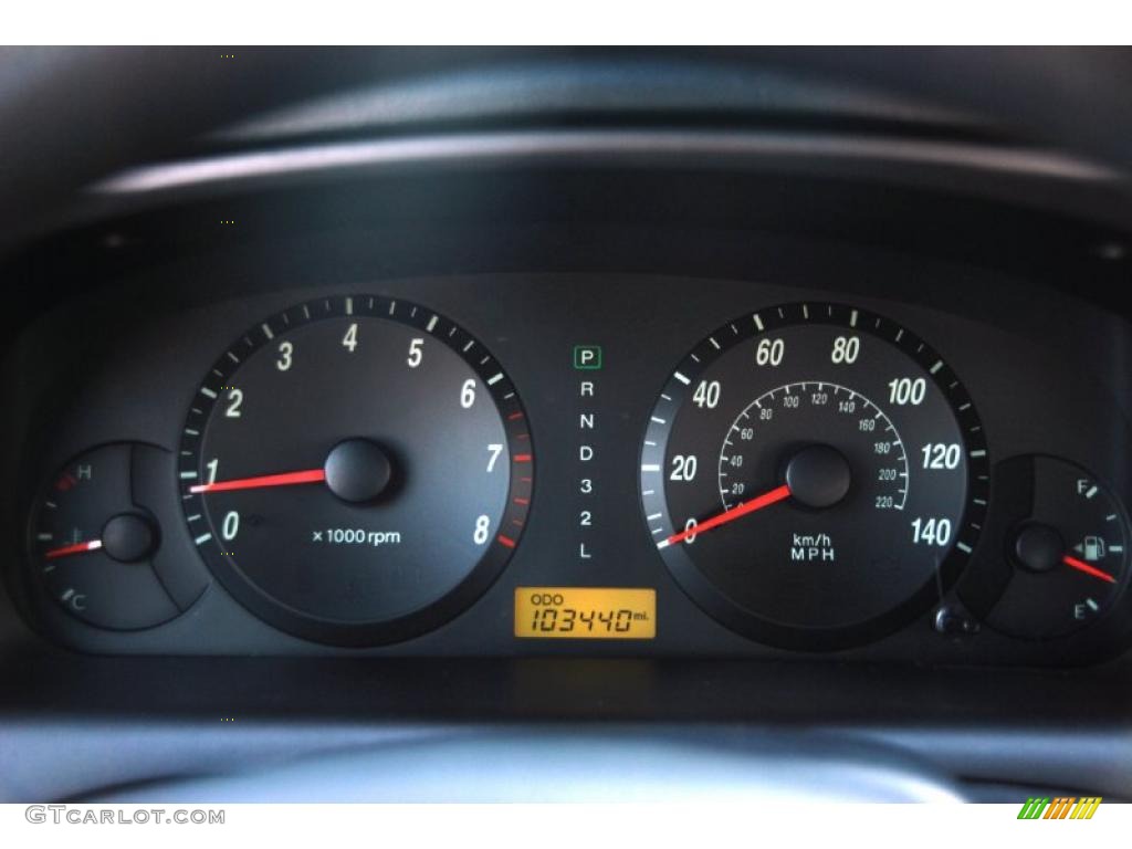 2004 Elantra GLS Sedan - Sterling Silver / Gray photo #10