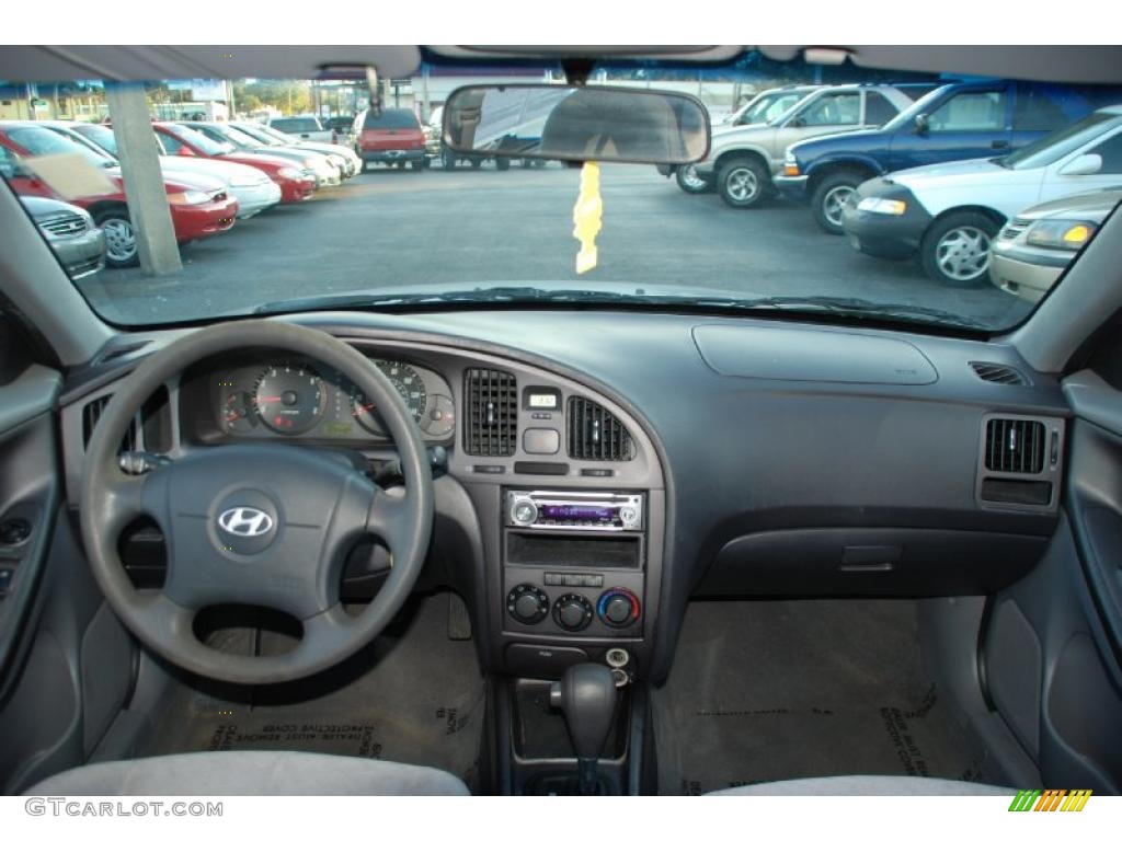 2004 Elantra GLS Sedan - Sterling Silver / Gray photo #11