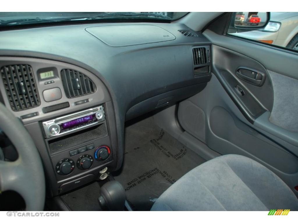 2004 Elantra GLS Sedan - Sterling Silver / Gray photo #12