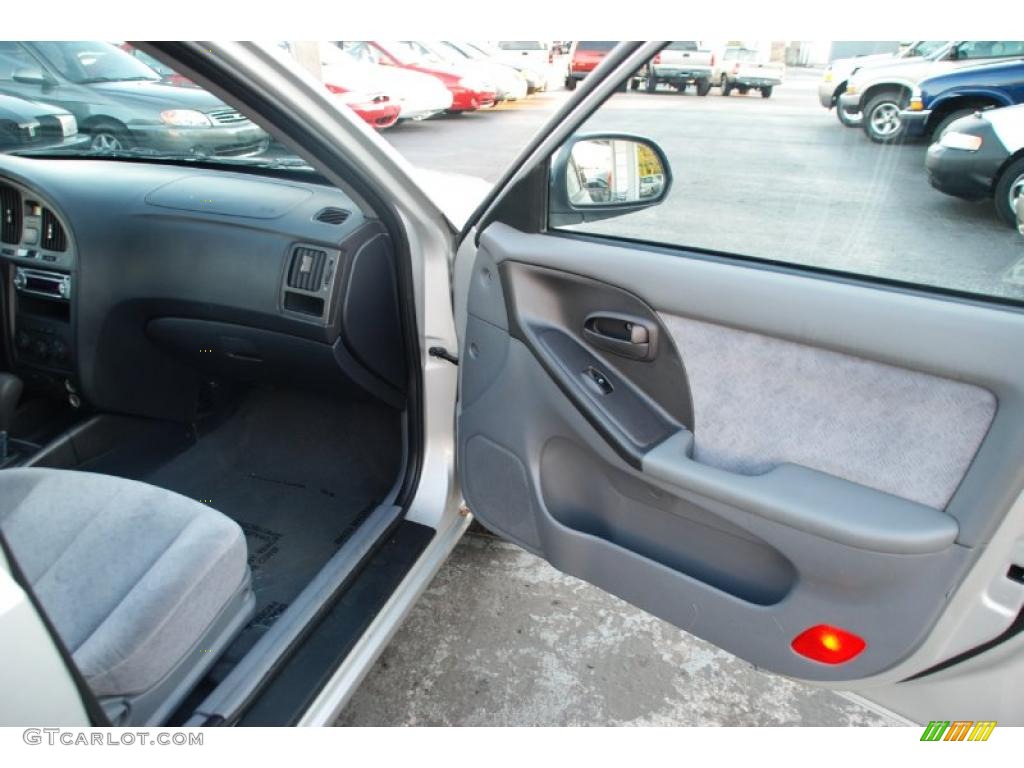 2004 Elantra GLS Sedan - Sterling Silver / Gray photo #14