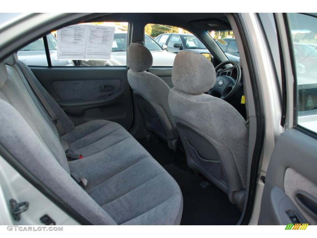 2004 Elantra GLS Sedan - Sterling Silver / Gray photo #18