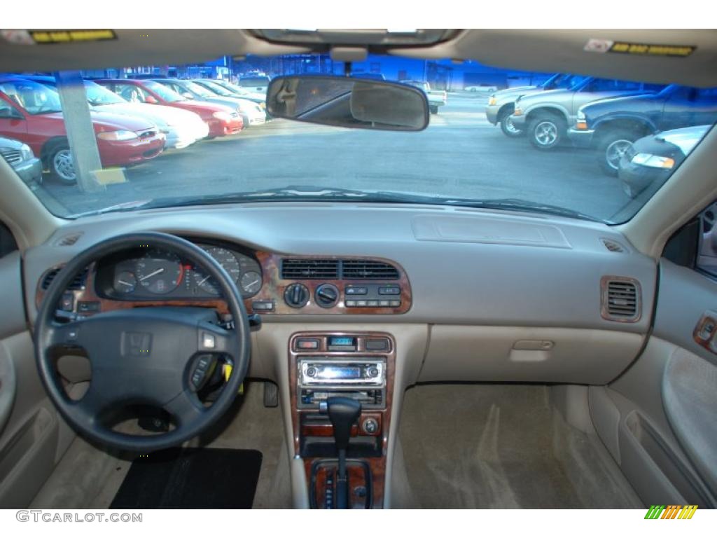 1997 Honda Accord LX Sedan Ivory Dashboard Photo #39695695