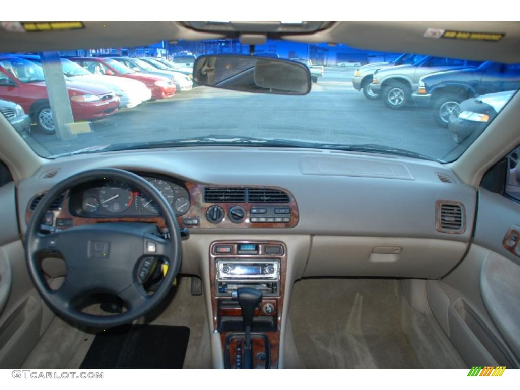 1997 Accord LX Sedan - Heather Mist Metallic / Ivory photo #8