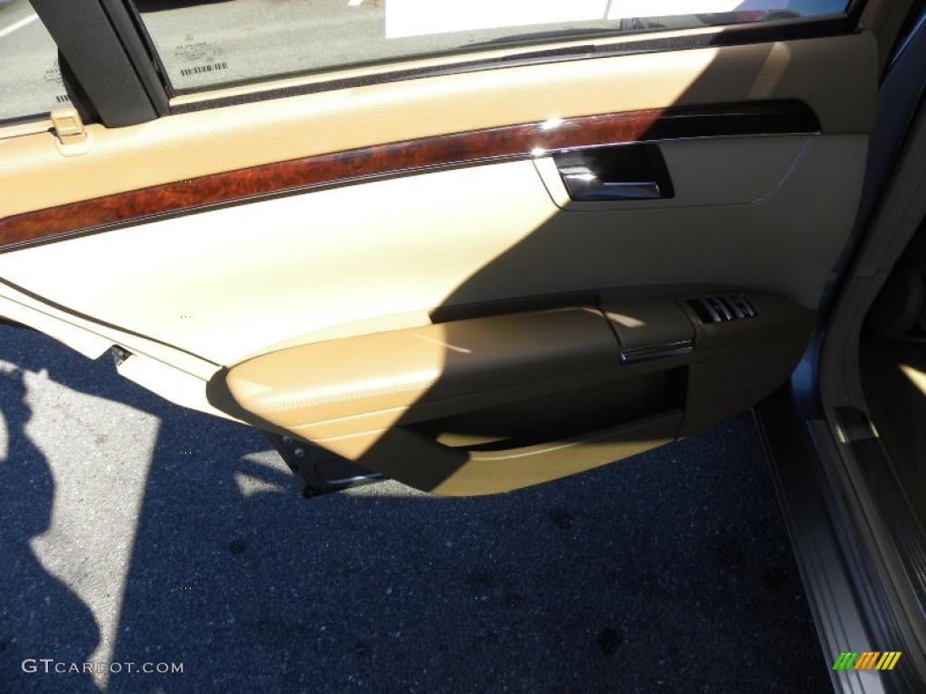 2007 Mercedes-Benz S 550 Sedan Cashmere/Savanna Door Panel Photo #39697547