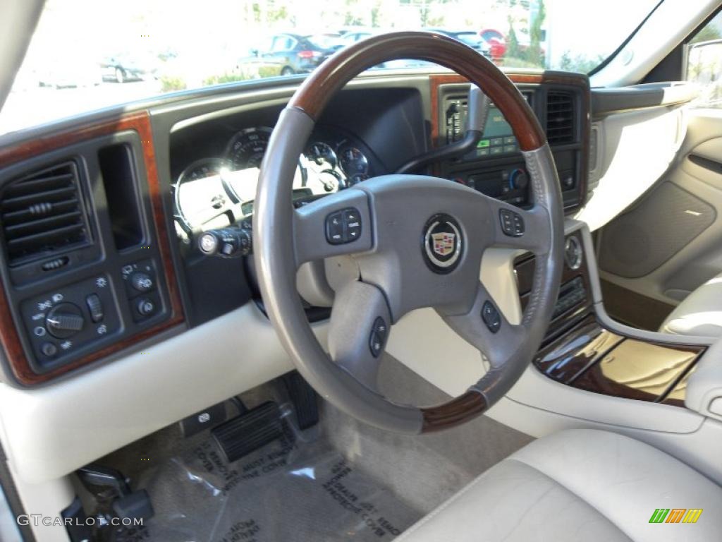 2005 Cadillac Escalade Standard Escalade Model Shale Steering Wheel Photo #39697847