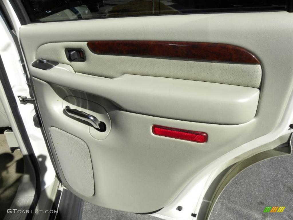 2005 Cadillac Escalade Standard Escalade Model Shale Door Panel Photo #39698031