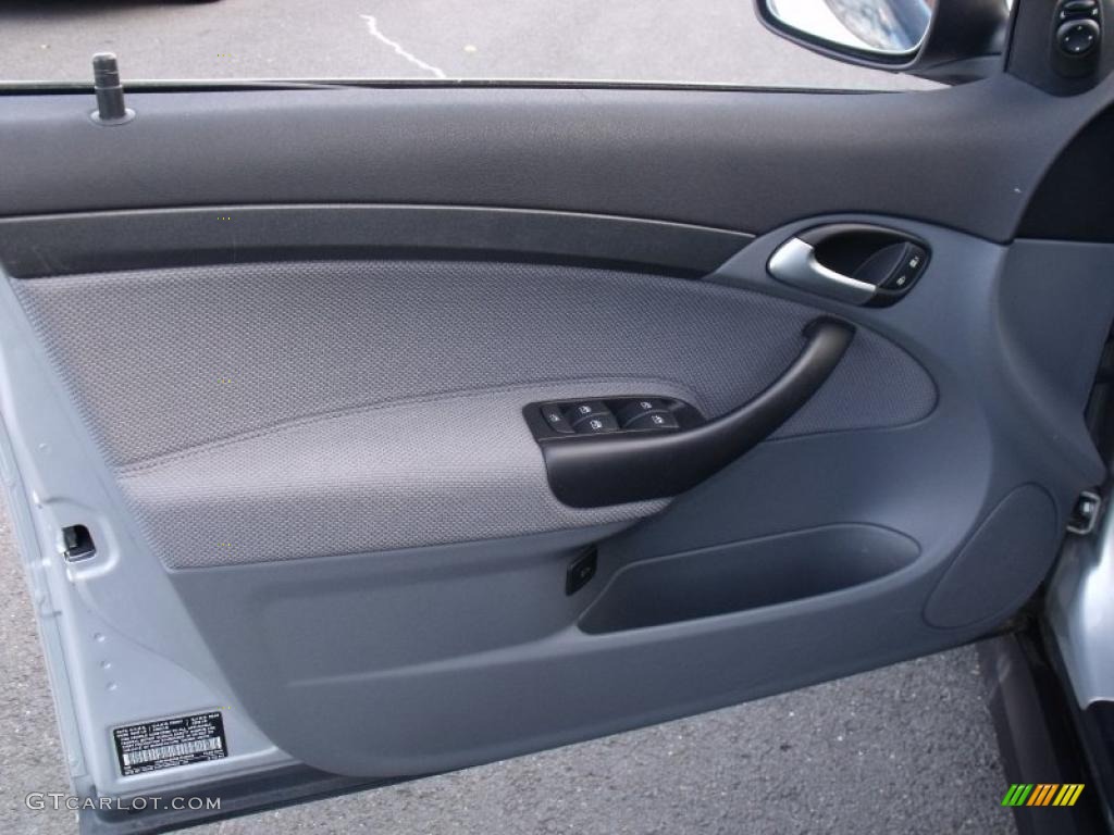 2003 Saab 9-3 Linear Sport Sedan Charcoal Grey Door Panel Photo #39699413