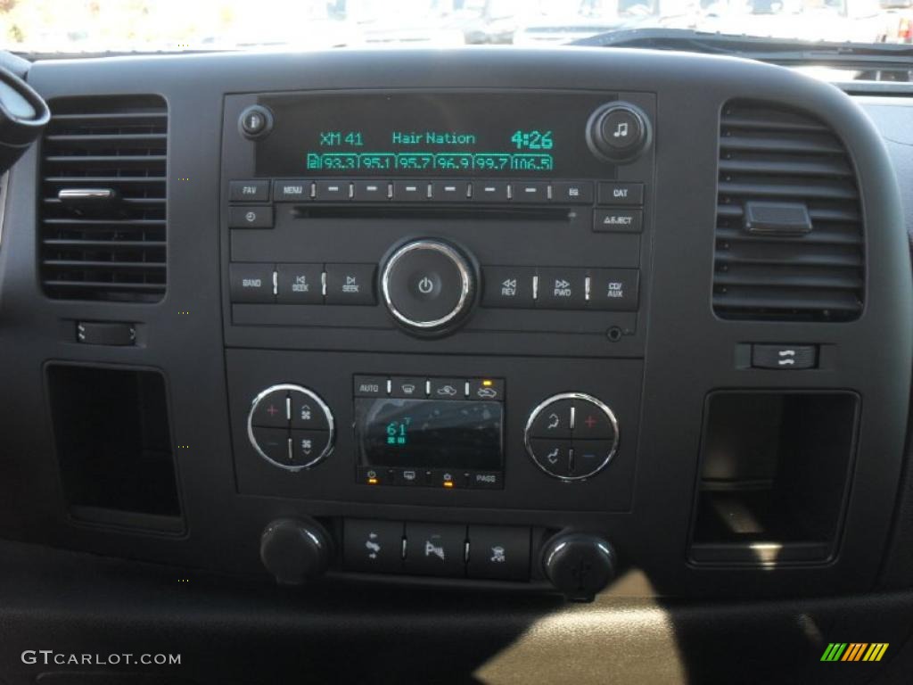2011 Chevrolet Silverado 1500 LT Crew Cab Controls Photo #39700678