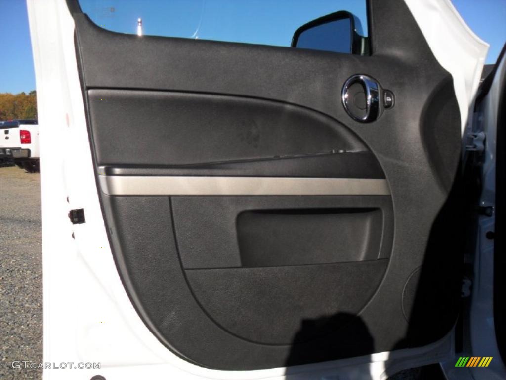 2011 HHR LT - Arctic Ice White / Ebony photo #9