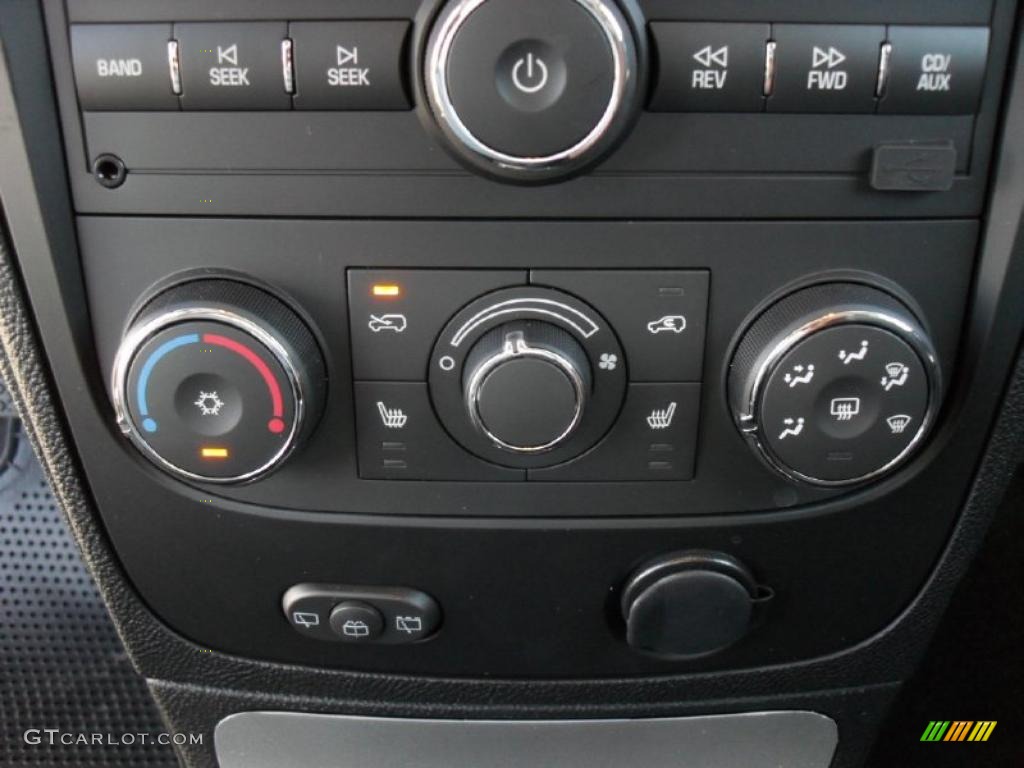 2011 HHR LT - Arctic Ice White / Ebony photo #12