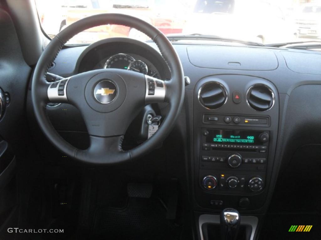 2011 HHR LT - Arctic Ice White / Ebony photo #18