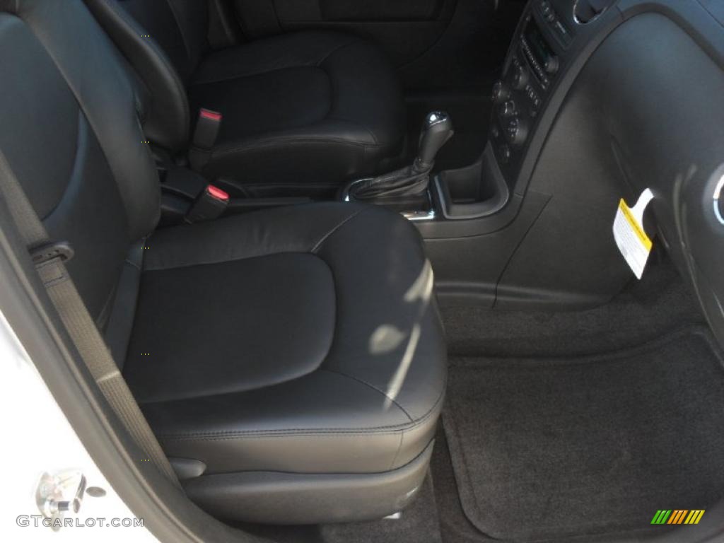 2011 HHR LT - Arctic Ice White / Ebony photo #22
