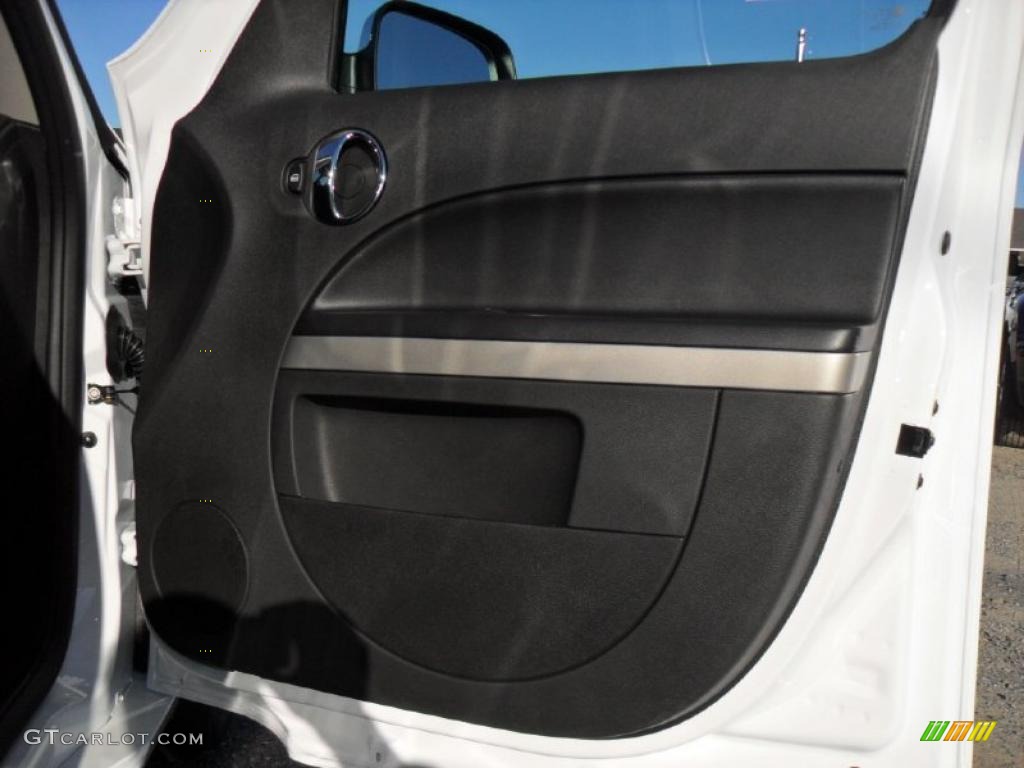 2011 HHR LT - Arctic Ice White / Ebony photo #24