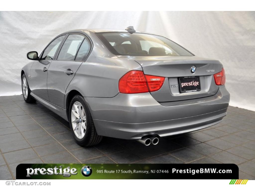 2010 3 Series 328i xDrive Sedan - Space Gray Metallic / Black photo #4