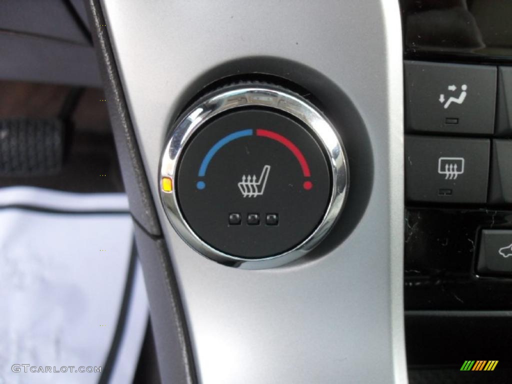 2011 Chevrolet Cruze LT Controls Photo #39701479
